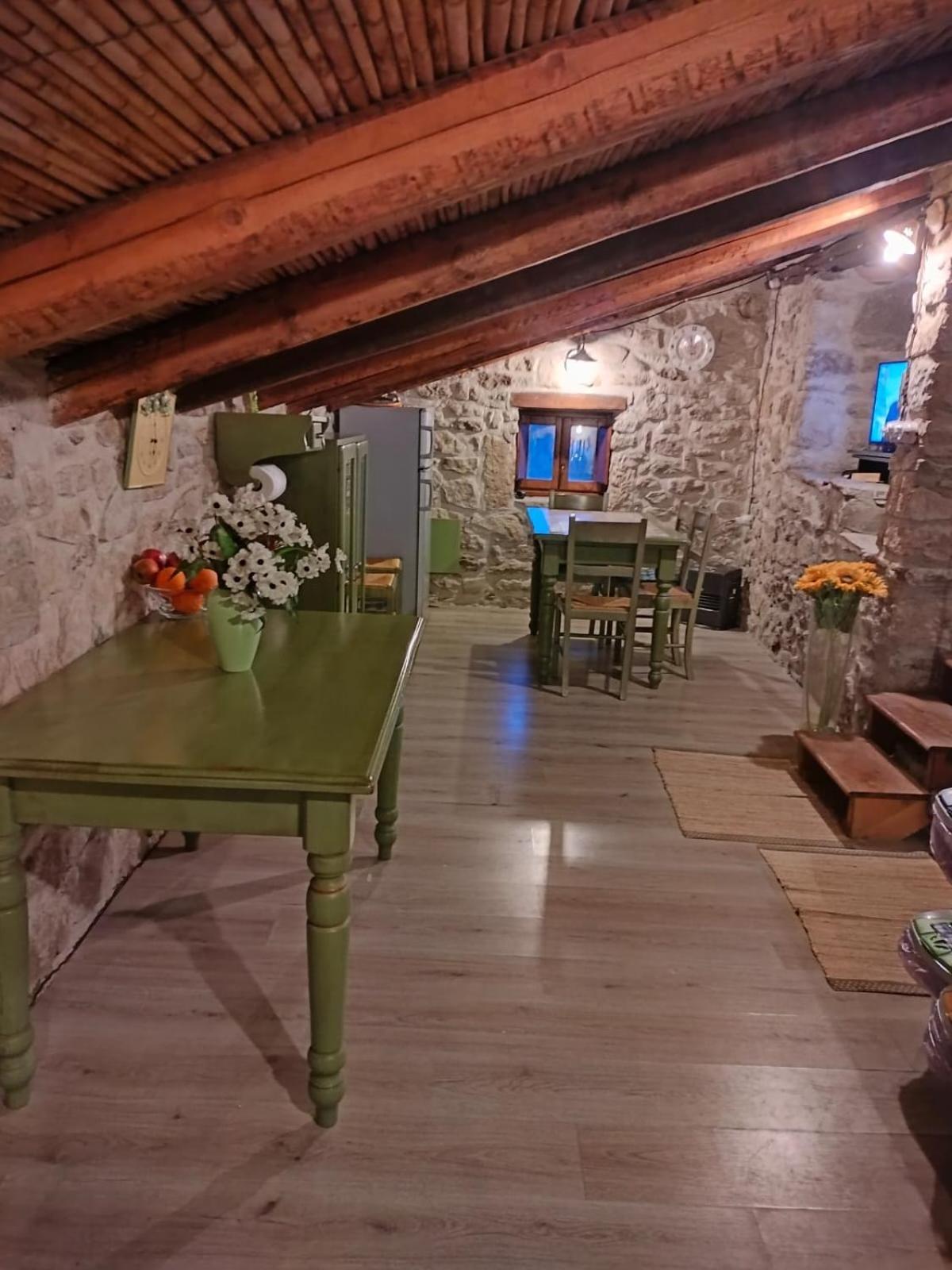 Вілла Casa Di Pietra Usellus Екстер'єр фото