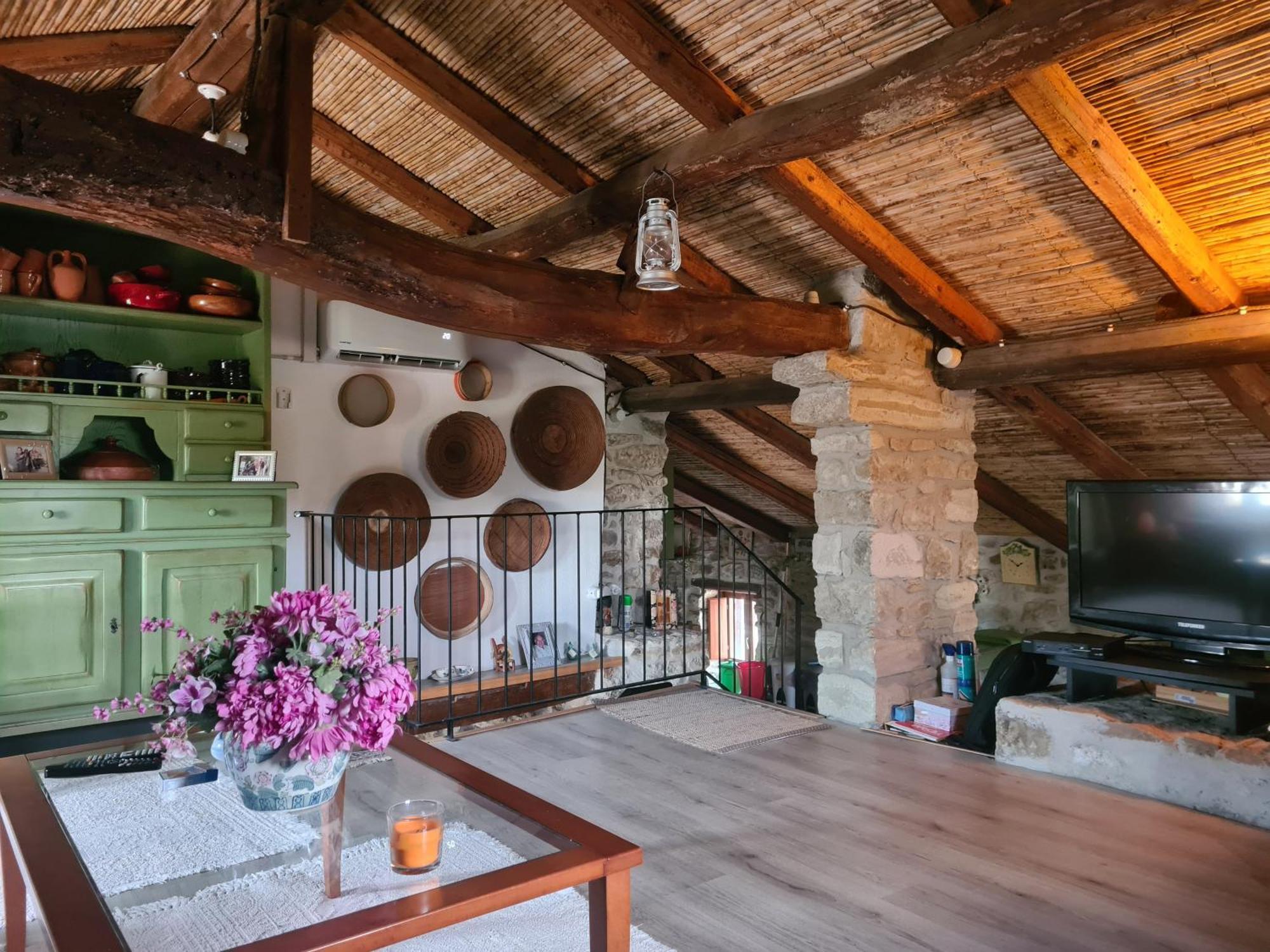 Вілла Casa Di Pietra Usellus Екстер'єр фото